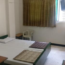Solanki Guest House, hotel em Colhapur
