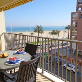NEPTUNO GANDIA Primera Línea - Alquiler Familias, hotel in Playa de Gandia