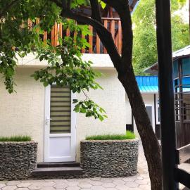 Park Hostel Osh, хотел в Ош
