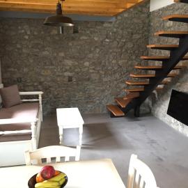 Loukia: Kondiás şehrinde bir otel