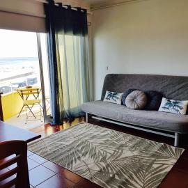 SUNSET house, hotel in Moledo