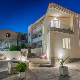 Villa Lile