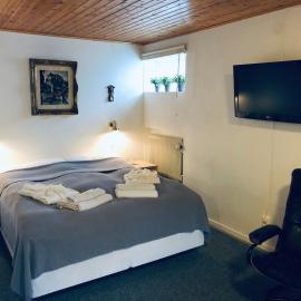 Huddinge Studio with Private Entrance, готель у місті Гуддінґе