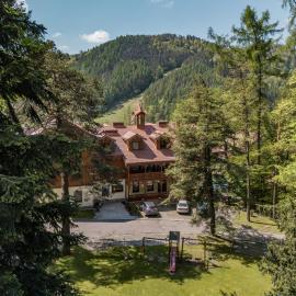 Hotel Batory, hotell i Szczawnica