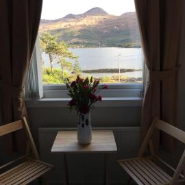 Lochalsh View, Kyle, 1 Mile to Skye