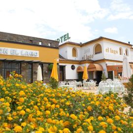아르코스 데 라 프론테라에 위치한 호텔 Hotel Restaurante El Lago