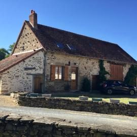 Charmante maison en pierre au coeur du Berry