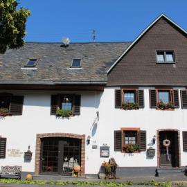 Ferienwohnung Flämisches Weinhaus, hotel v mestu Wintrich