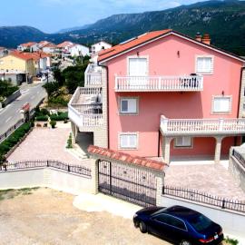 Villa Lily