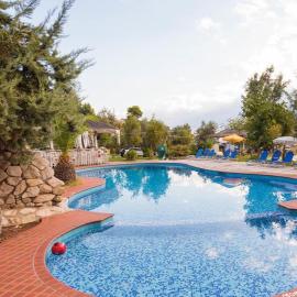 vassilias beach hotel, hotelli kohteessa Vassilias