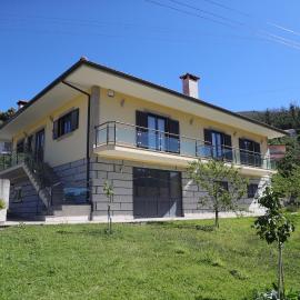 BellaVista Alojamento, hotel in Arouca