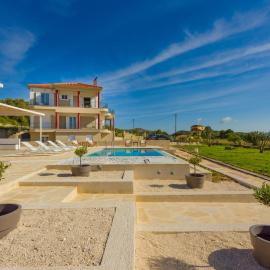 The Leaf House - Kefalonia، فندق في ليكسوري