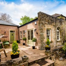 Coach House B & B