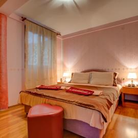 Sunny Villa Apartments
