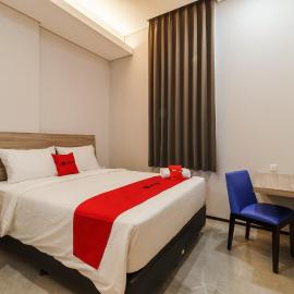 RedDoorz Plus near Senayan City