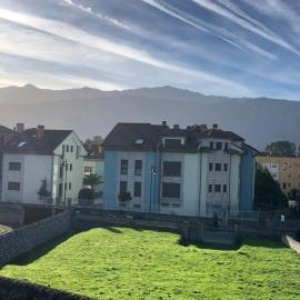 PRECIOSO LUJO San Pedro- 2 hab, 2 baños parking - Dispo noches 23 y 24 Agosto, hotel en Llanes