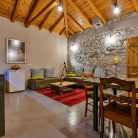 Boutique Stone Cottage, hotelli kohteessa Dhímaina