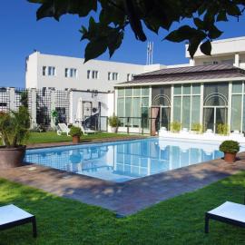 Viesnīca Hotel Oasis Kordovā