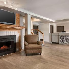 Travelodge Suites by Wyndham New Glasgow, viešbutis mieste Niu Glazgas