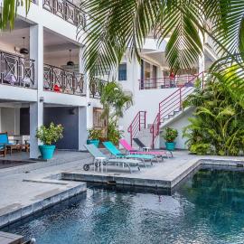 Hôtel Villa Les Orchidées โรงแรมในอัมบาโตโลกา