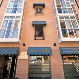 Hostal Cuéntame Evolución Auto Check in, hotel in Burgos