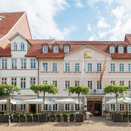 Zum Löwen Design Hotel Resort & Spa, khách sạn ở Duderstadt