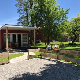 Allgäu-Chalet, hotel in Buchloe