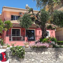 Rapanos Apartments, hotel a Paleokastritsa