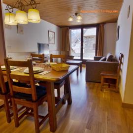 Apartaments La Peguera II, מלון בברוארה