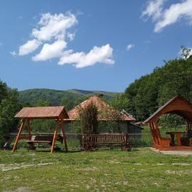 Верховинський котедж, hotel in Bukovets