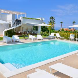 Centurio luxury rooms, hotell sihtkohas Tropea