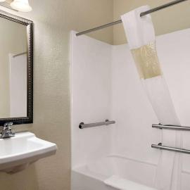 Baymont by Wyndham Elizabethtown, hotel v destinaci Elizabethtown