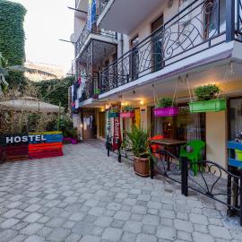 Batumi Surf Hostel, hotell i Batumi