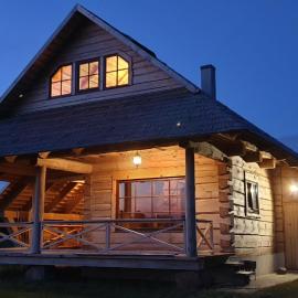 Lāču namiņš/Bear house โรงแรมในเลียปาญา