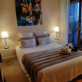 Chambre "Bohème Chic" TramF direct aéroport gare StJean-Arret Station Alfred de Vigny 5mn de l appartement Parking gratuit