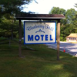 Blueberry Hill Motel, hotel a Long Lake
