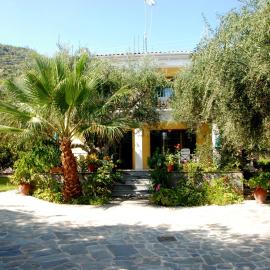 Annas Villa, hotel v destinaci Kerion