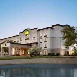 Wingate by Wyndham Cincinnati Blue Ash โรงแรมในบลูแอช