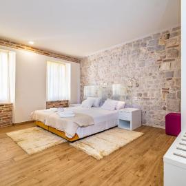 Idassa Atrium rooms, Hotel in Zadar