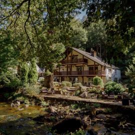 Logis Auberge de Pont Calleck, ξενοδοχείο σε Inguiniel