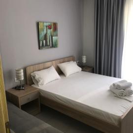 Theodora Villas Flogita beach, hotel in Flogita