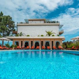 Luxury Apartment in Dreamland Oasis، فندق في شاكفي