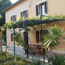 Hodak Apartment, hotel in Nerezine