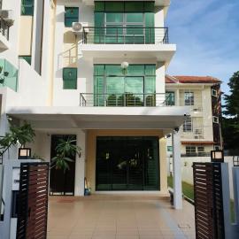 De Nest Holiday home, hotel in Bayan Lepas