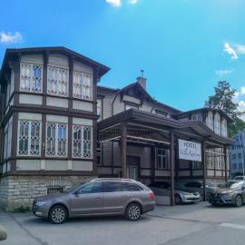 Villa Kadriorg Hostel、タリンのホテル