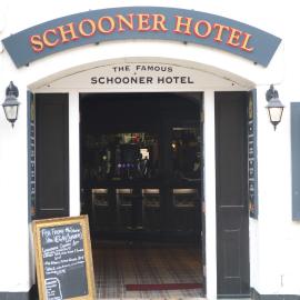 Schooner Hotel: Alnmouth şehrinde bir otel
