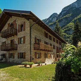 Villa Paradiso Parolari, hotel en Tenno