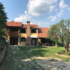 Casa vacanze Agli ulivi, хотел в Baone