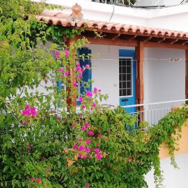 Apartments Jota, hotel em Marathokampos