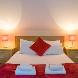 The Courtyard Apartments, hotel en Carrick-on-Shannon